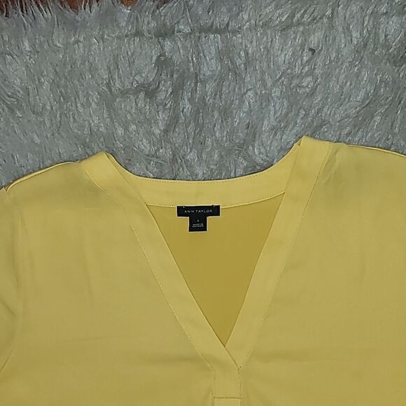 Ann Taylor yellow womens polyester stretch long sleeve flowy shirt size small - Picture 3 of 6